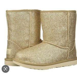 UGG Classic ll Short Boot Glitter Gold Youth Size 5 BARELY USED GREAT CONDITION